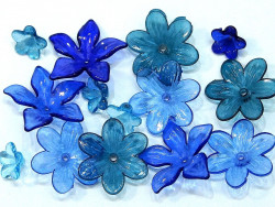 koraliki niebieskie kwiatki 15 szt.